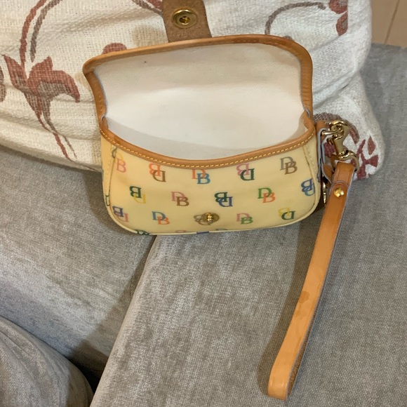 Vintage Dooney & Bourke Wristlet - Picture 6 of 9